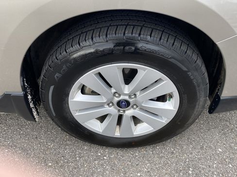 Used 2019 Subaru Outback 2.5i Premium w/ Popular Package #2 image 28