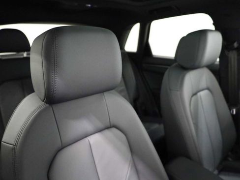 Certified 2025 Audi Q3 2.0T Premium w/ Convenience Package image 21