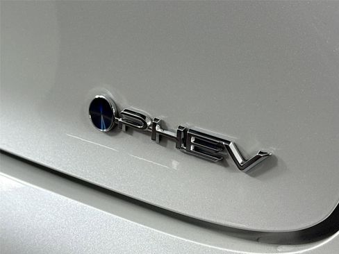 Certified 2025 Toyota Prius XSE image 11