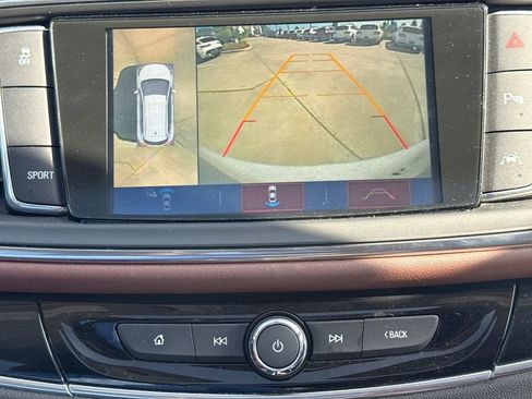 Used 2018 Buick Enclave Avenir w/ Avenir Technology Package FWD image 29