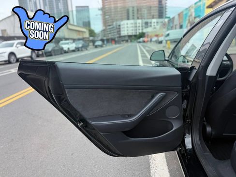 Used 2023 Tesla Model 3 Standard Range RWD image 9