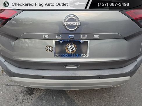 Used 2023 Nissan Rogue S FWD image 17
