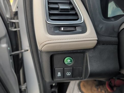 Used 2017 Honda HR-V EX image 20