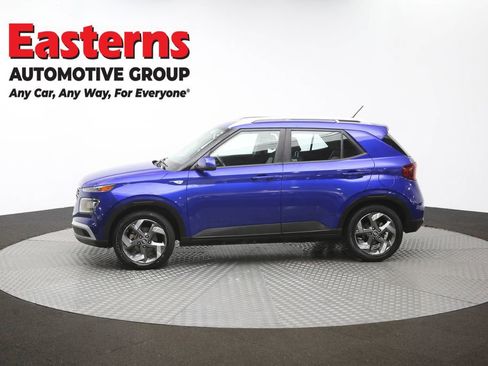 Used 2024 Hyundai Venue SEL FWD image 58