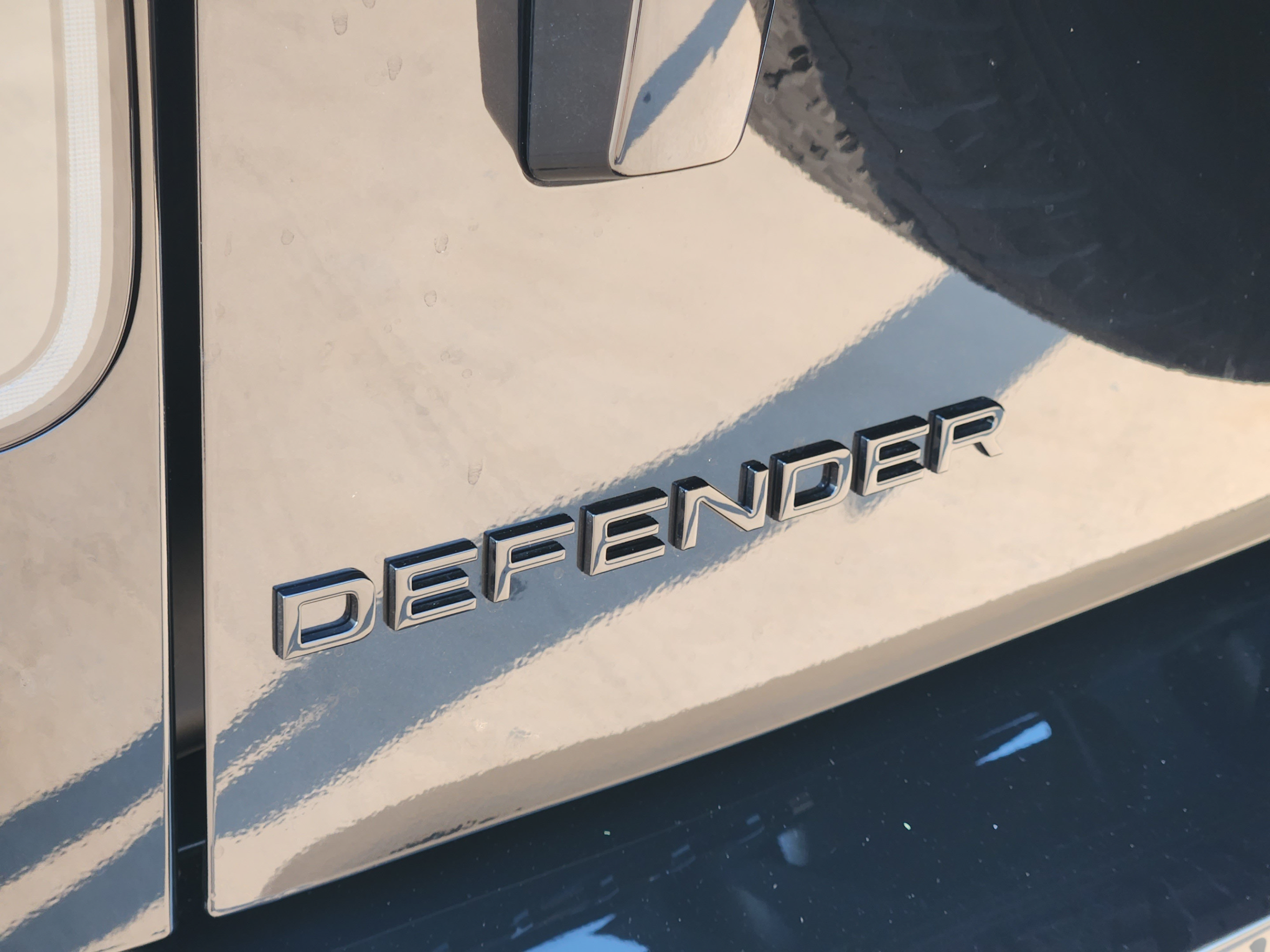 New 2026 Land Rover Defender 110 X-Dynamic SE AWD/4WD image 30