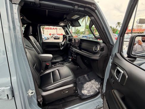 Used 2024 Jeep Wrangler Unlimited Sahara w/ Safety Group AWD/4WD image 17