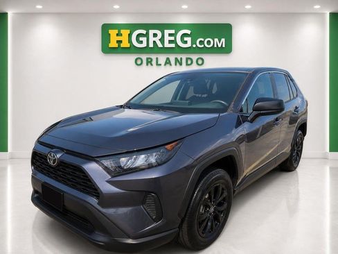 Used 2022 Toyota RAV4 LE FWD image 4