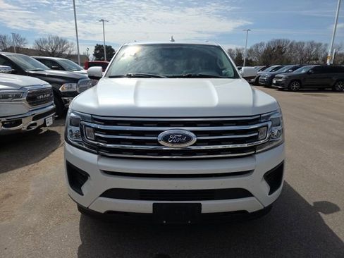 Used 2018 Ford Expedition Max XLT w/ Equipment Group 202A image 7