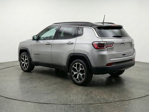 Used 2025 Jeep Compass Limited AWD/4WD image 6