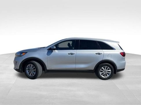 Used 2020 Kia Sorento LX w/ LX I4 Convenience Package image 4