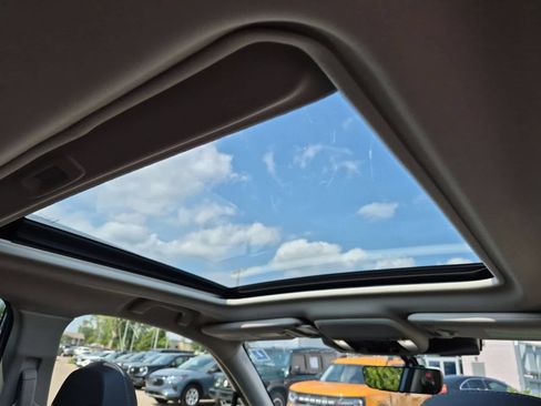 Used 2022 Subaru Forester Touring AWD/4WD image 22