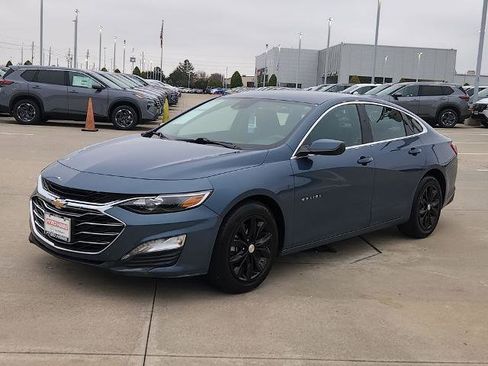 Used 2024 Chevrolet Malibu LT image 3