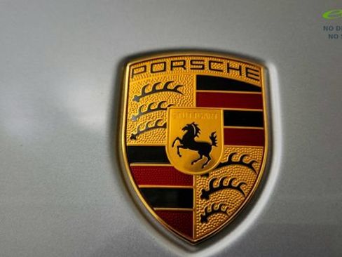 Used 2024 Porsche Macan AWD/4WD image 31