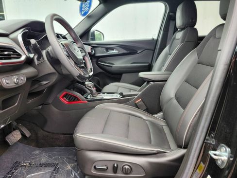 Used 2023 Chevrolet TrailBlazer RS w/ Convenience Package AWD/4WD image 16
