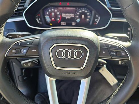 Certified 2025 Audi Q3 2.0T Premium w/ Black Optic Sport Package image 24