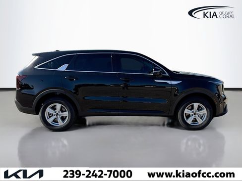 New 2026 Kia Sorento LX FWD image 6
