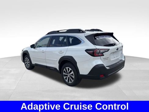 Used 2025 Subaru Outback Premium image 4