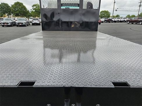 Used 2024 Chevrolet Low Cab Forward image 26