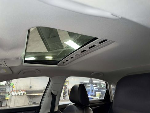 Used 2020 Volkswagen Passat 2.0T R-Line image 21