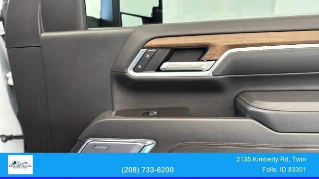 Used 2025 Chevrolet Silverado 3500 High Country w/ Technology Package AWD/4WD image 28