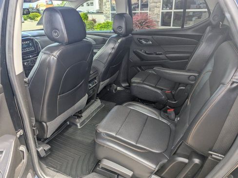 Used 2018 Chevrolet Traverse Premier AWD/4WD image 25