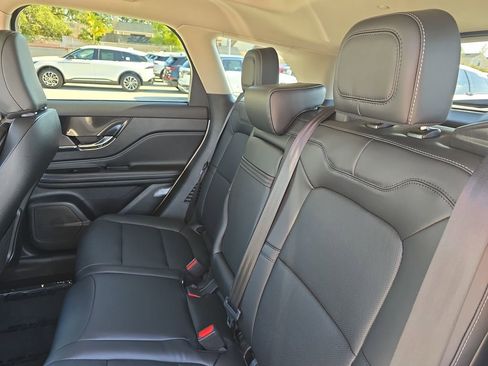 Used 2025 Lincoln Corsair AWD w/ Equipment Group 101A image 13