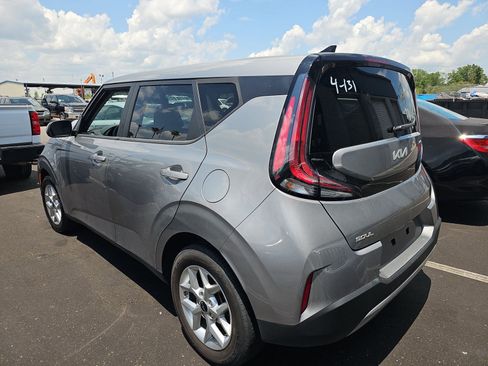 Used 2024 Kia Soul LX w/ Option Group 015 FWD image 8