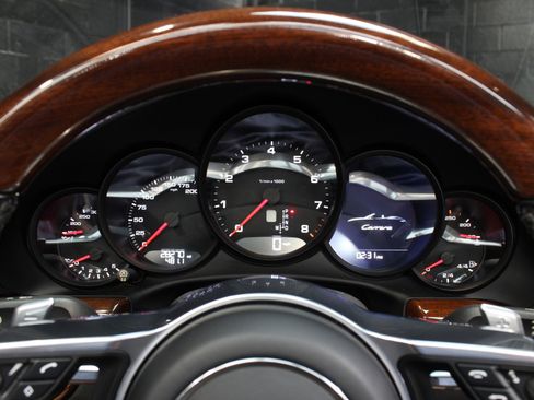 Used 2019 Porsche 911 Carrera w/ Sportdesign Package image 44