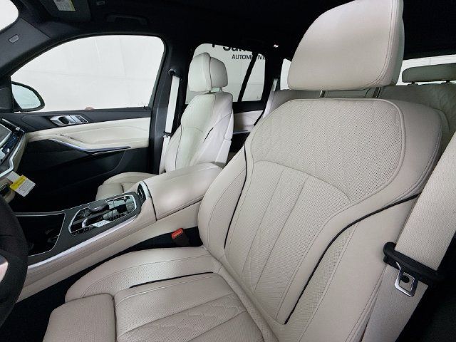 Used 2026 BMW X5 xDrive50e AWD/4WD image 22