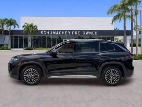 Certified 2026 Volkswagen Tiguan S w/ 18" Wheel Package FWD image 4