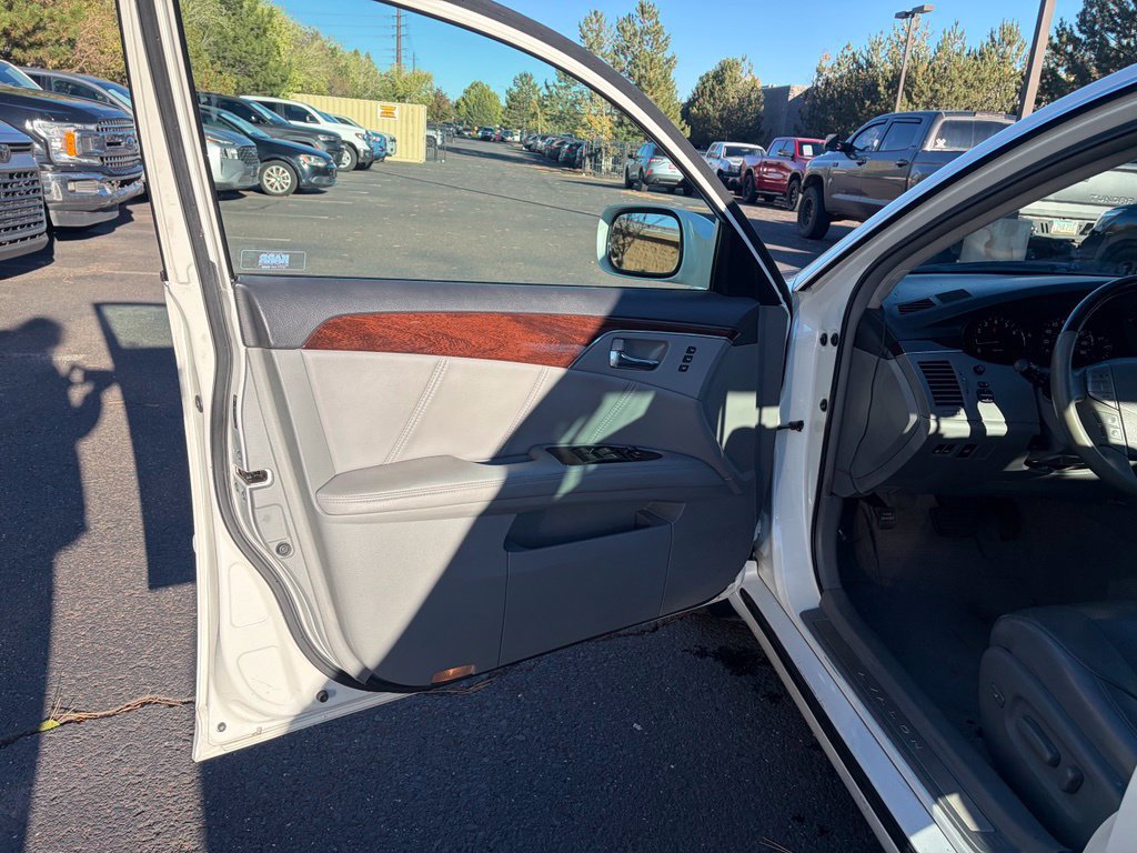 Used 2008 Toyota Avalon Limited FWD image 19