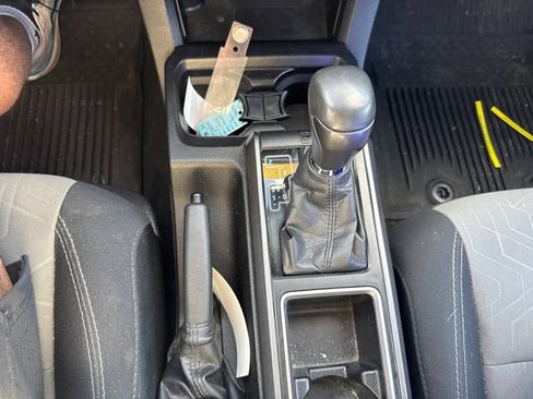 Used 2021 Toyota Tacoma TRD Sport AWD/4WD image 26