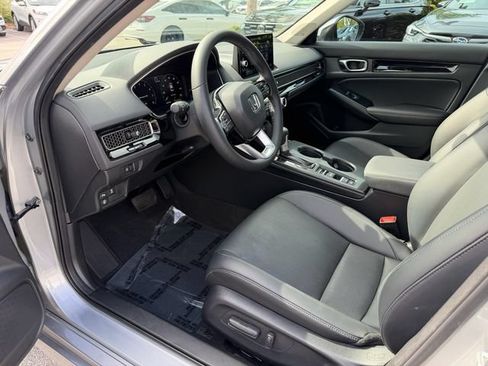 Used 2023 Honda Civic Touring image 12