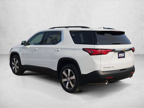 Used 2023 Chevrolet Traverse LT w/ LT Premium Package AWD/4WD image 8