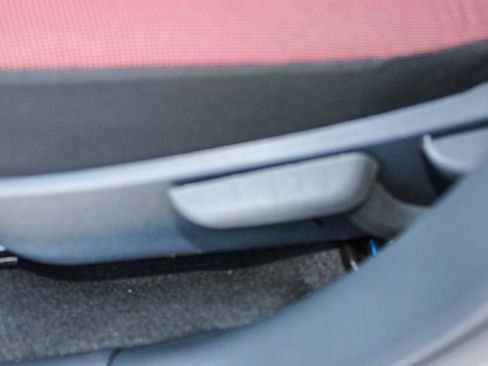 New 2025 Nissan Versa SR w/ Trunk Package image 23