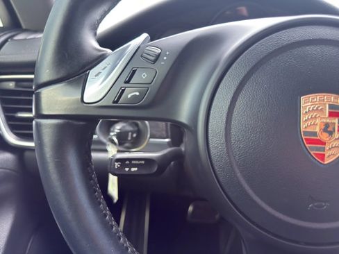 Used 2015 Porsche Panamera w/ Premium Package RWD image 18