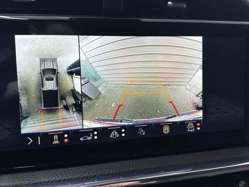 Used 2024 GMC Sierra 2500 Denali w/ Denali Reserve Package image 19