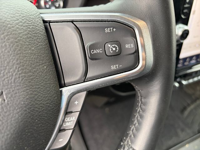 Used 2023 RAM 2500 Laramie AWD/4WD image 30