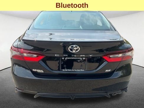 Used 2024 Toyota Camry SE image 11