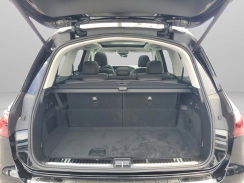 Used 2026 Mercedes-Benz GLS 450 4MATIC image 9