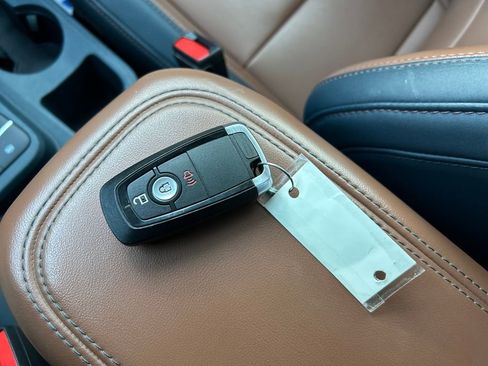 Used 2022 Ford Maverick Lariat image 36