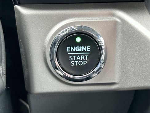 Certified 2021 Ford F150 XLT w/ Equipment Group 302A High image 33