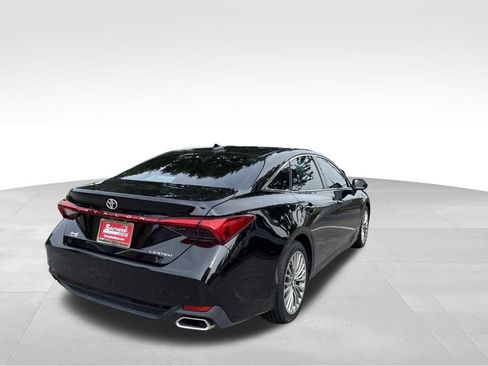Used 2019 Toyota Avalon Limited FWD image 26