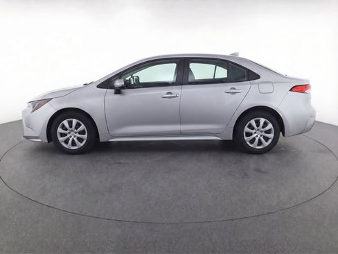 Used 2025 Toyota Corolla LE FWD image 37