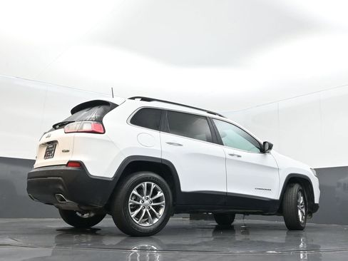 Certified 2022 Jeep Cherokee Latitude Lux image 35