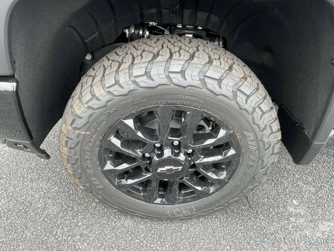 New 2026 Chevrolet Silverado 2500 LTZ w/ LTZ Plus Package AWD/4WD image 7