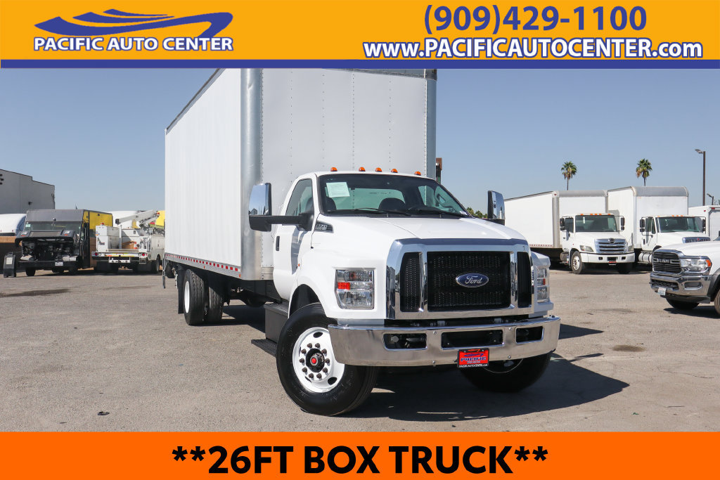 Used 2021 Ford F750 2WD Regular Cab Super Duty image 1