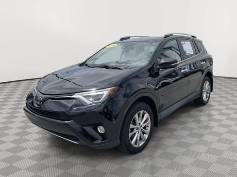 Used 2018 Toyota RAV4 Limited w/ Protection Package AWD/4WD image 4