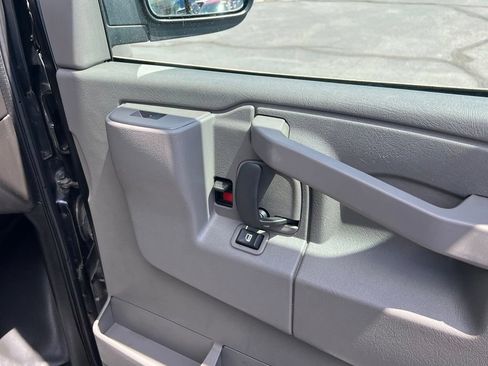 Used 2025 Chevrolet Express 3500 LS RWD image 17