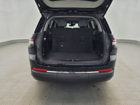 Used 2021 Jeep Grand Cherokee L Limited w/ Luxury Tech Group II image 29